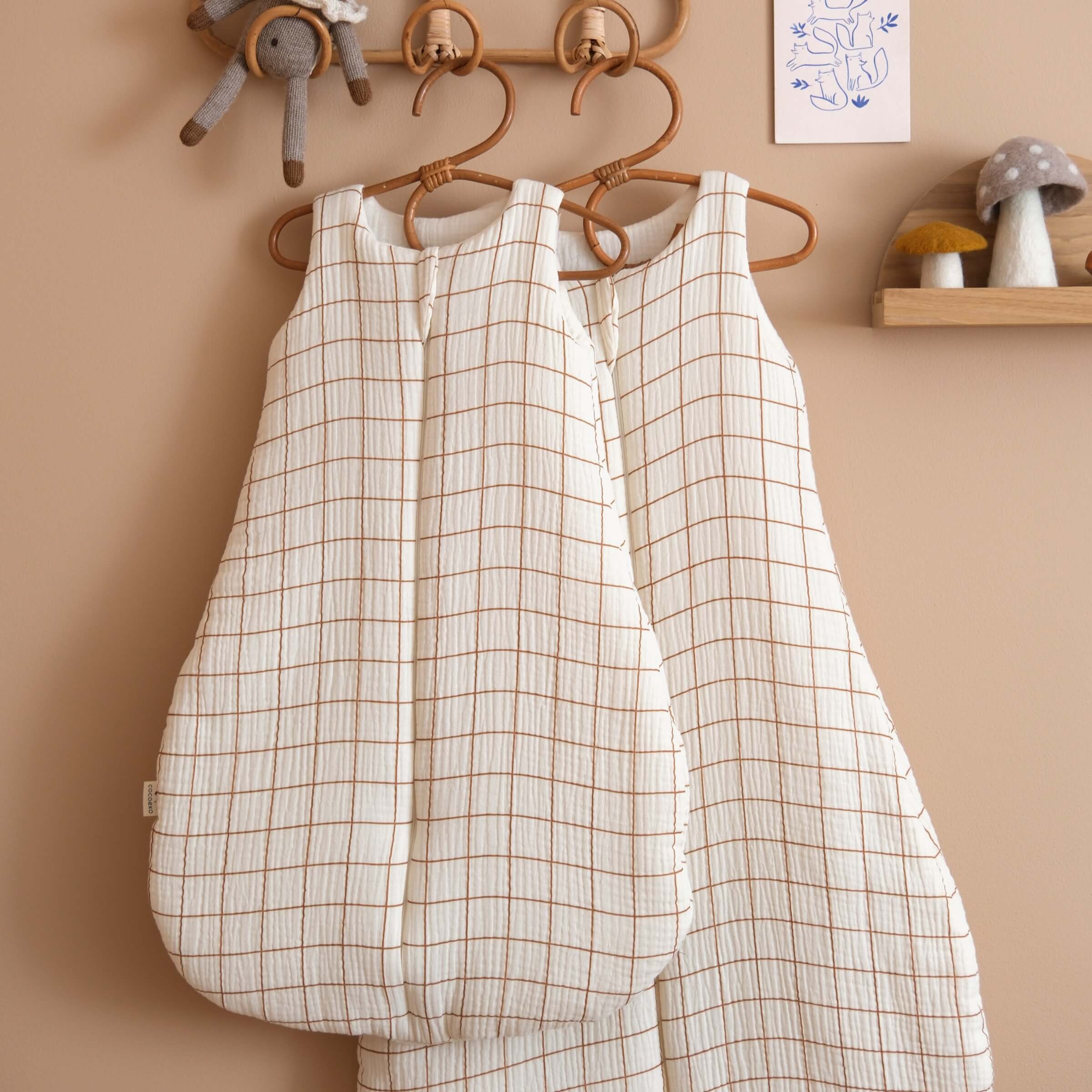 Front-opening sleeping bag