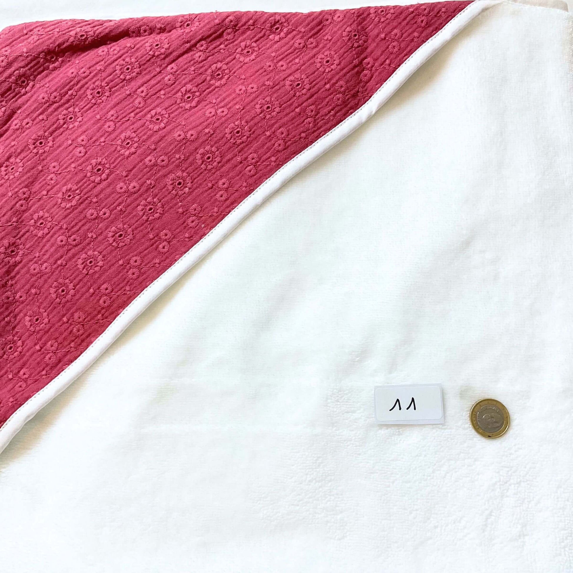 Cape de bain BRODEE FRAMBOISE - Imparfaits