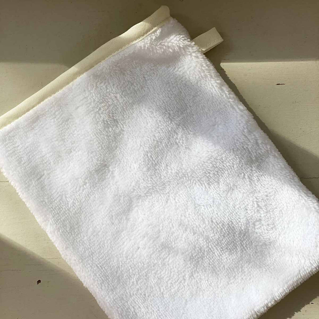 White LIN bias washcloth
