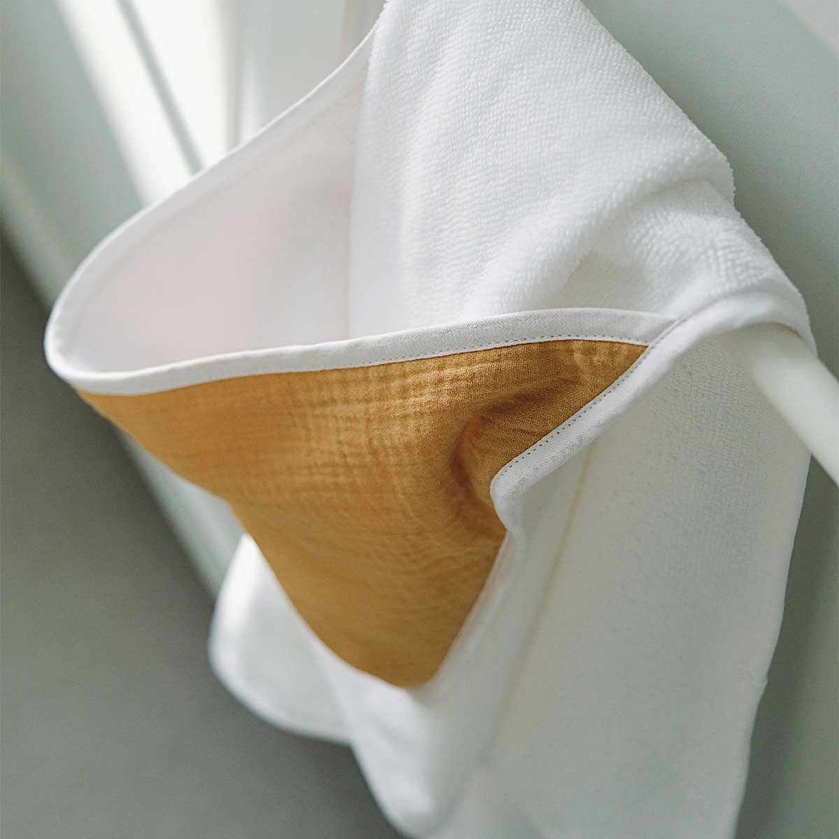 Camel baby bath cape close-up