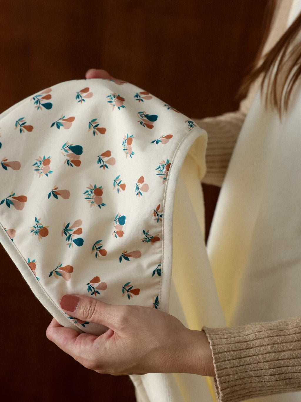 cape de bain tablier écru poires