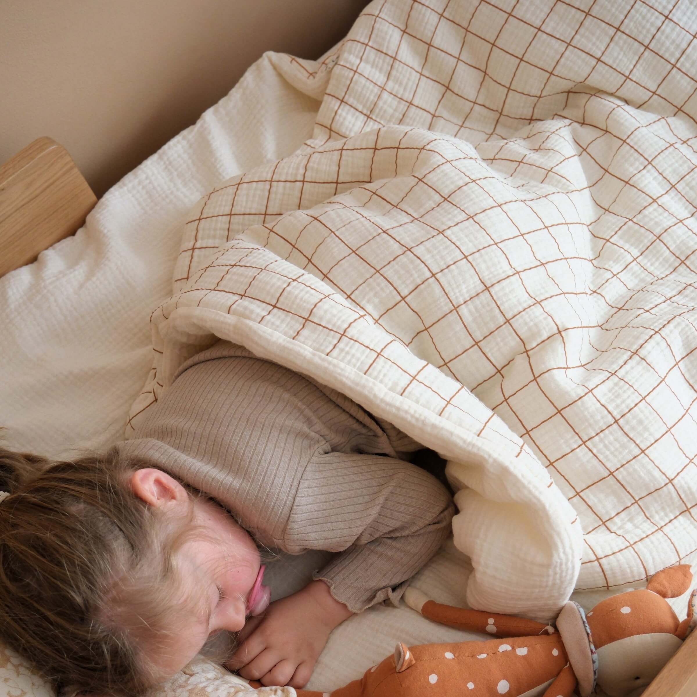 Children's bedding cotton gauze ecru camel check