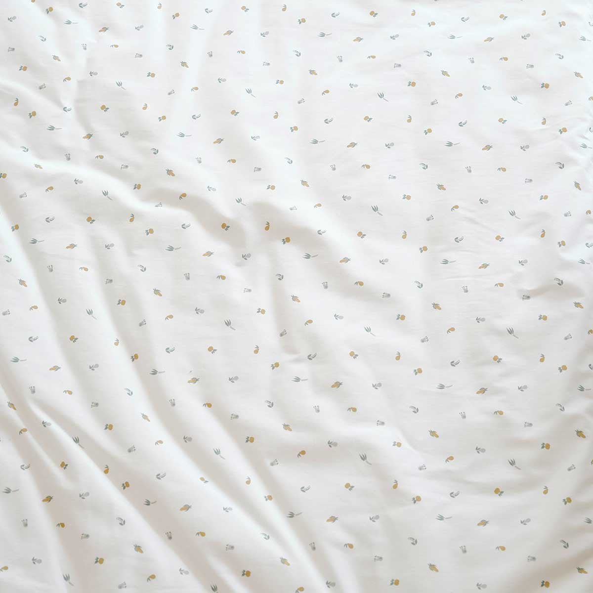 Close-up of children's comforter cover in plein air organic cotton