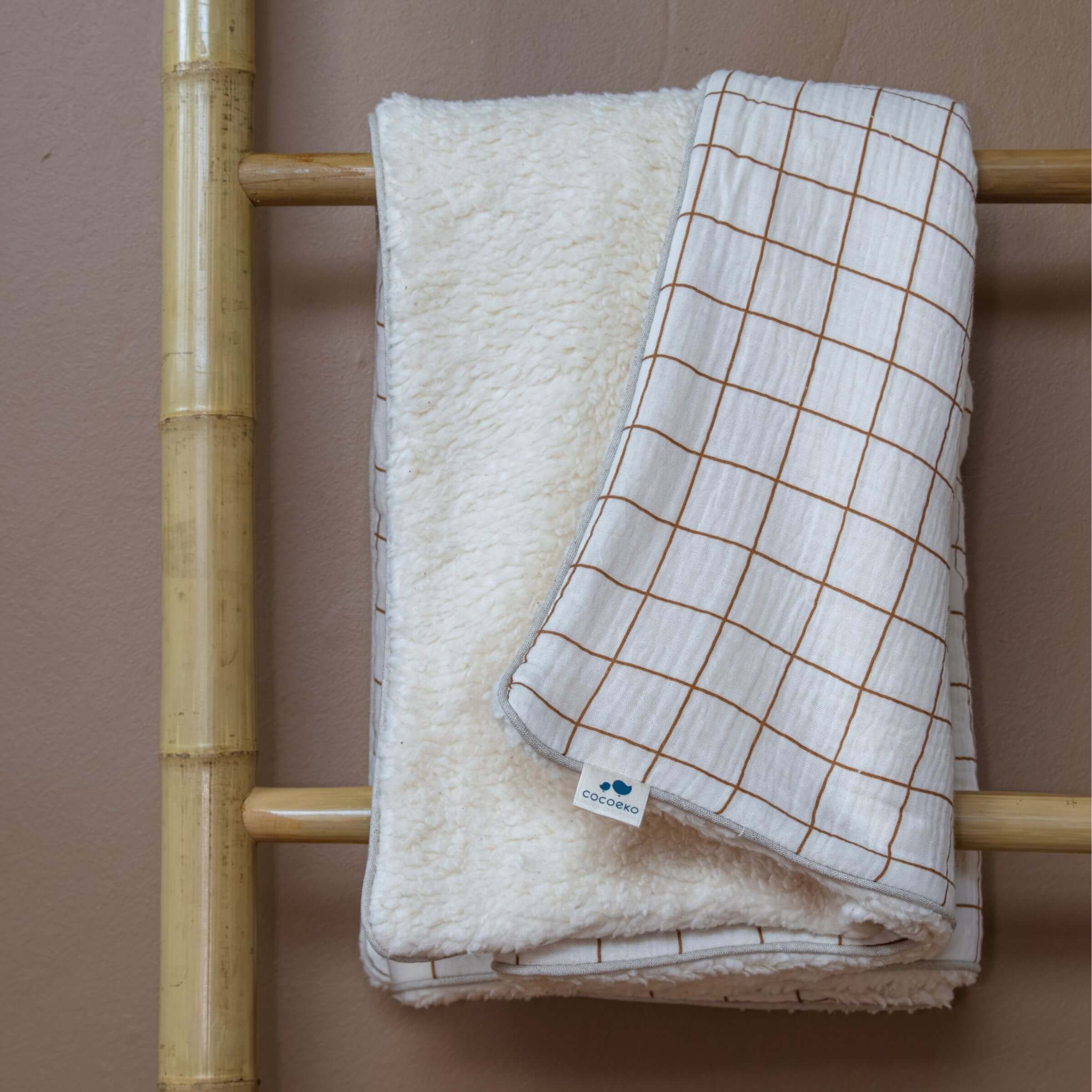 Baby fleece blanket camel check