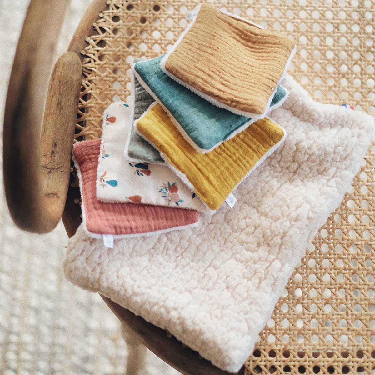 Women's sherpa clutch bag close-up