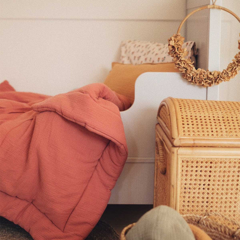 Première couette bébé marsala