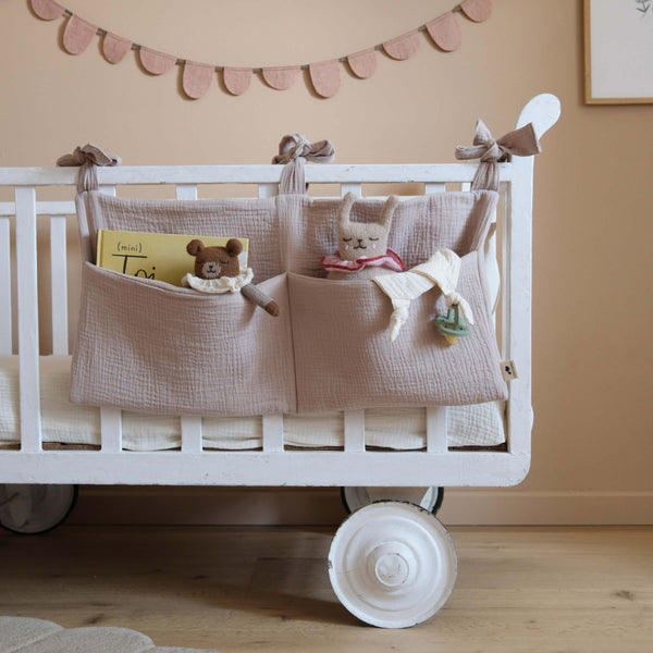 Range doudou et pyjama gaze de coton beige