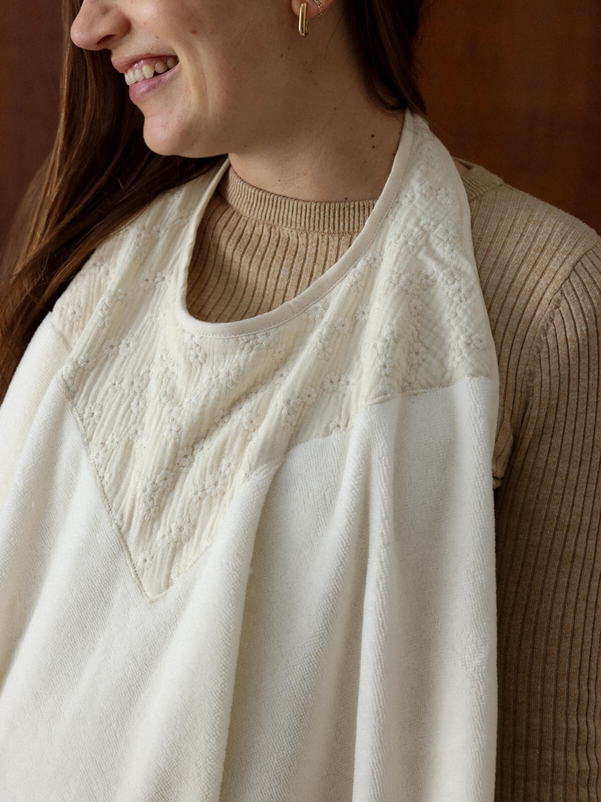 sortie de bain tablier broderies