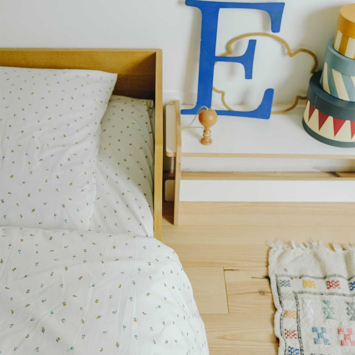 Outdoor pillowcase for a child's bed