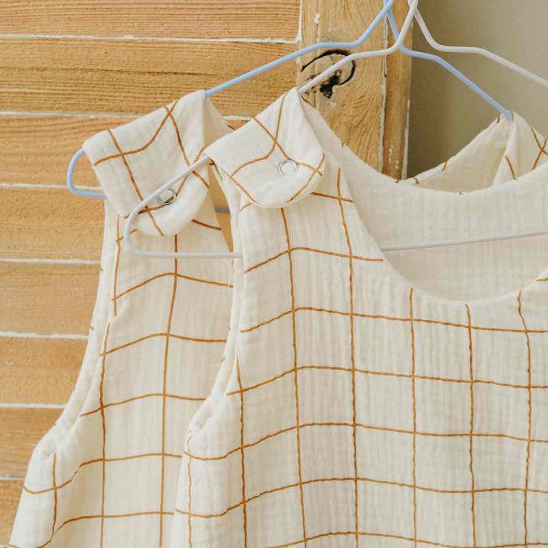 Zoom on the TOG 1 camel sleeping bag